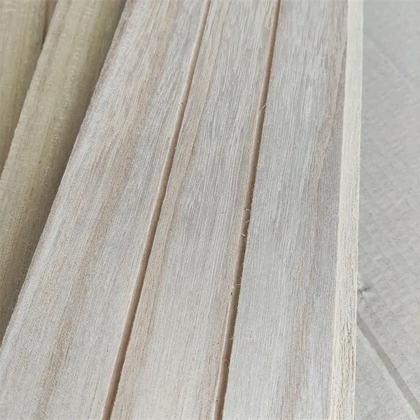 ポプラ材壁パネル